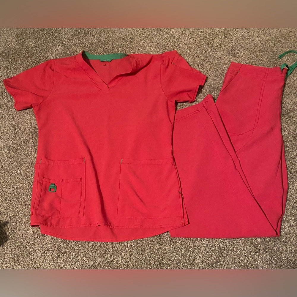 Women's Pink Scrub Set